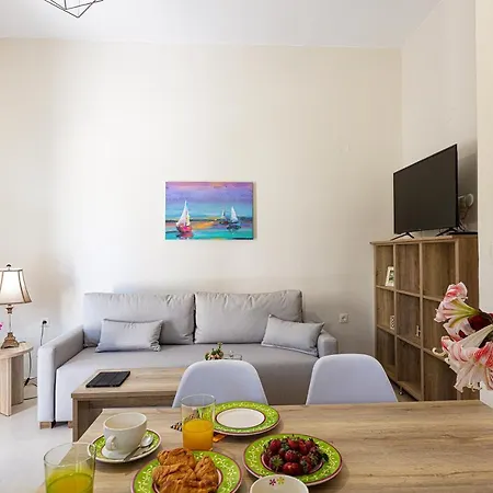 Aretousa Apt, Few Steps Away From The Beach! Lejlighed *