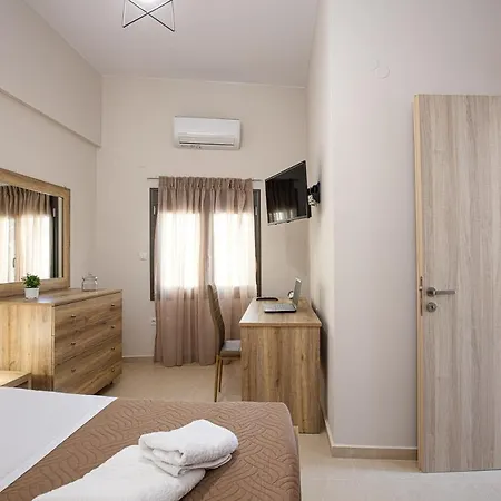 Aretousa Apt, Few Steps Away From The Beach! Rethimno
