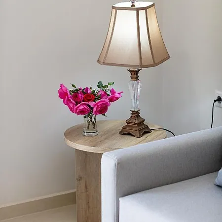 Aretousa Apt, Few Steps Away From The Beach! * Rethimno